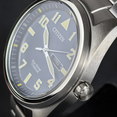 CITIZEN ECO-DRIVE SUPER-TITANIUM BM8560-88LE
