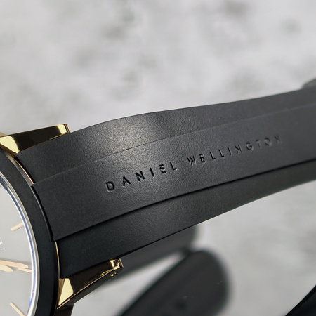 DANIEL WELLINGTON ICONIC MOTION DW00100611