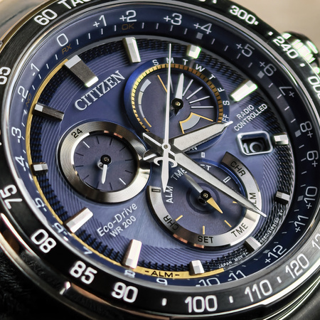 CITIZEN ECO-DRIVE CB5914-89L
