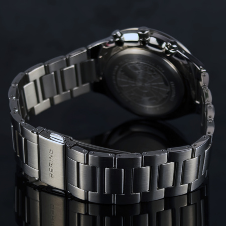 BERING CLASSIC TITANIUM 11743-704