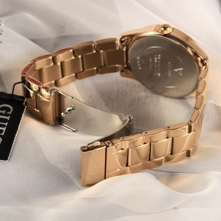 GUESS EMBLEM GW0485L2